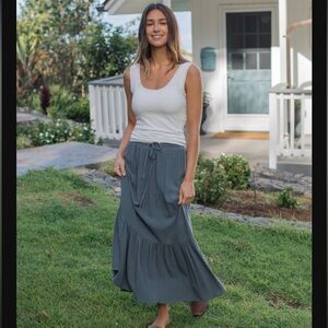 NWT Neuflora Charleston skirt